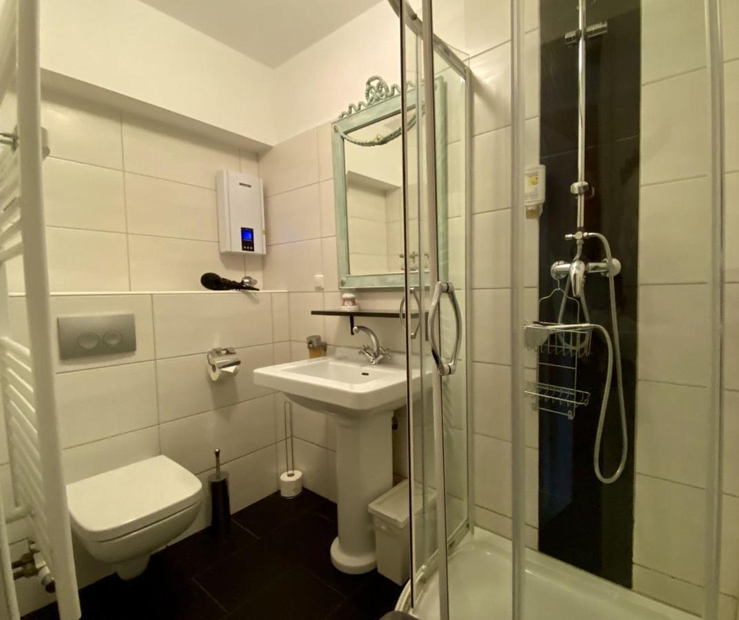 Hotelik Gdanska Oberhausen  Ngoại thất bức ảnh